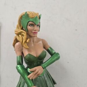 MARVEL ENCHANTRESSaq